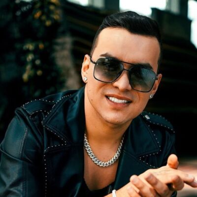 Yeison Jiménez dio una beca a una seguidora