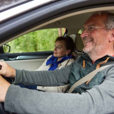 Por esta razón podría perder su licencia de conducción si tiene 65 años
