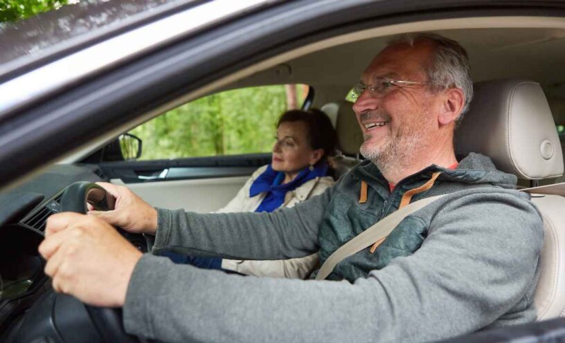 Por esta razón podría perder su licencia de conducción si tiene 65 años