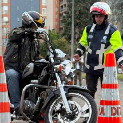 Nuevo curso gratuito de conducción para novatos en Bogotá