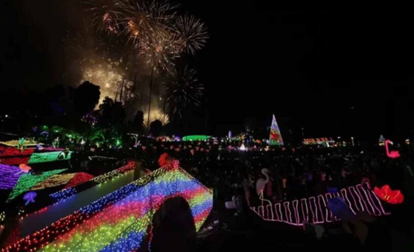 Alumbrado navideño en el puente de Boyacá diciembre 2025