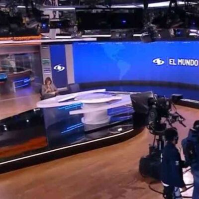 Presentador de Noticias Caracol interrumpió transmisión en vivo