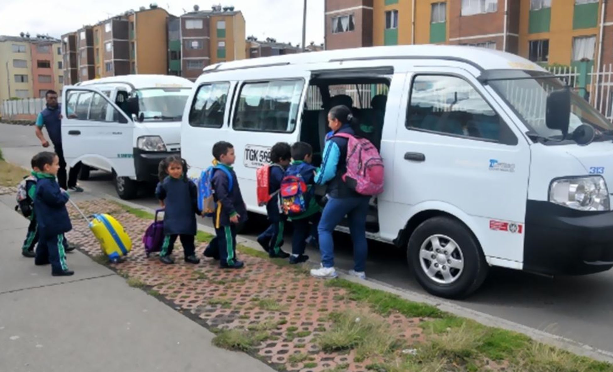 Así puede retirar el subsidio de transporte escolar