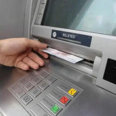 Esta es la estafa a través de cajeros automáticos