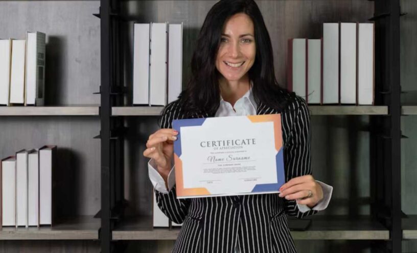 Certificación gratuita para mujeres sin formación académica
