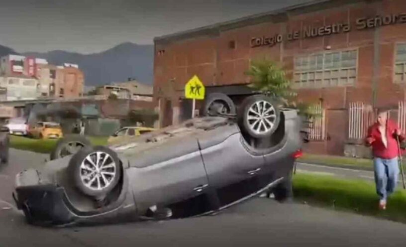 choque en Bogotá dejó una camioneta volcada