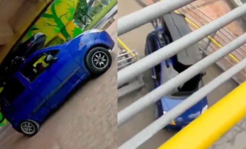 Conductor intentó subir su carro por un puente peatonal
