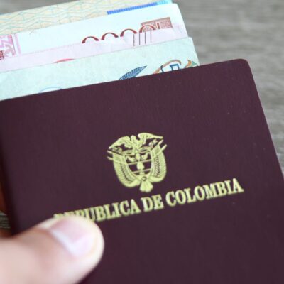 ¿Quiénes pueden tener pasaporte gratis en Colombia? Guía completa de requisitos
